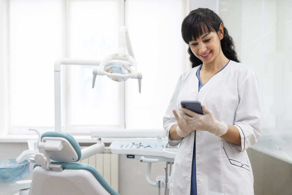 Why Talking to Your Patients Online is a Game-Changer for Your Dental Practice